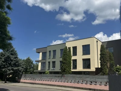 Новобудова Собранецька. 2,5 кімнати. Р-н Дастор. Будинок клу