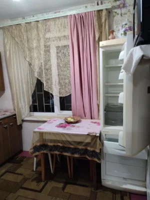 Срочно продам 1ком квартиру на Песках ул. Автозаводская