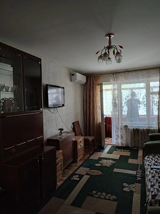 Срочно продам 1ком квартиру на Песках ул. Автозаводская