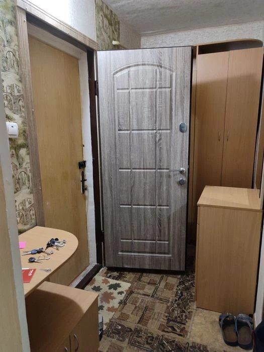 Срочно продам 1ком квартиру на Песках ул. Автозаводская