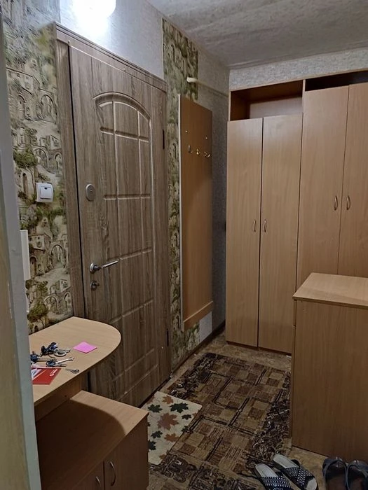 Срочно продам 1ком квартиру на Песках ул. Автозаводская