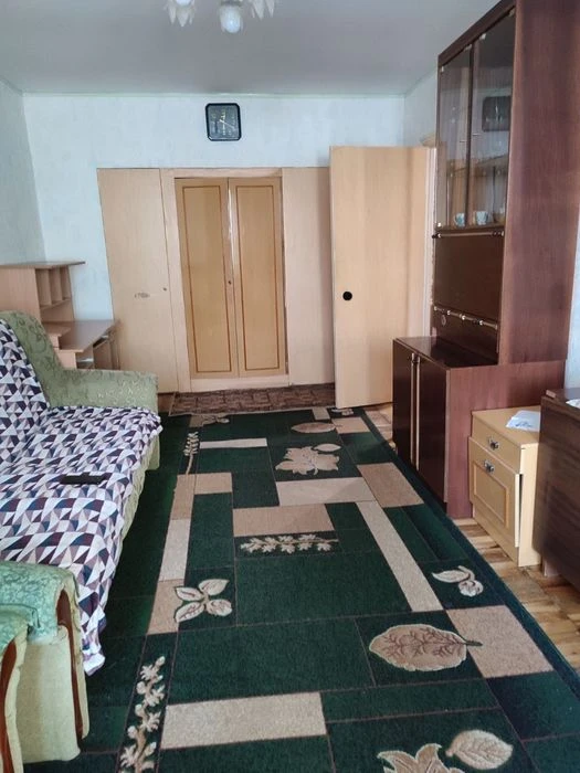 Срочно продам 1ком квартиру на Песках ул. Автозаводская
