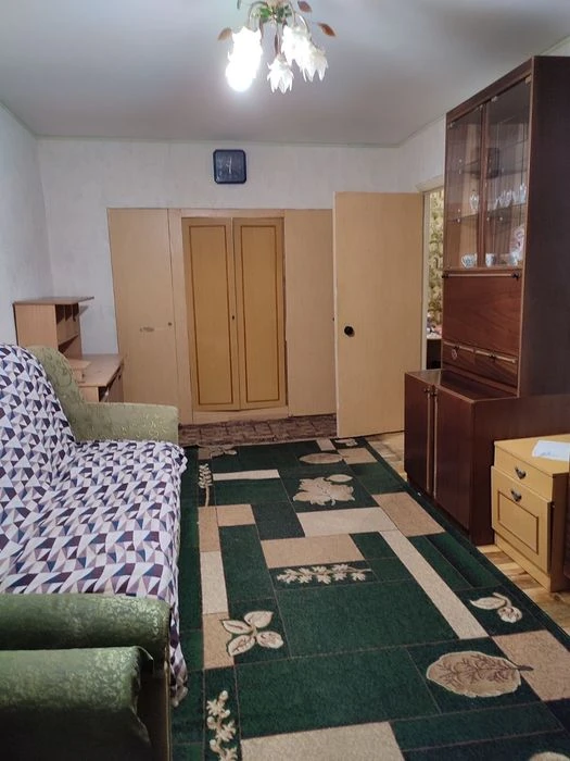 Срочно продам 1ком квартиру на Песках ул. Автозаводская