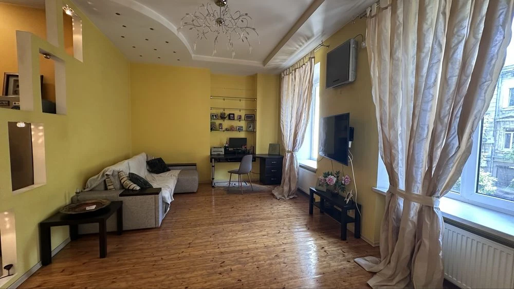 Продам 3-х комнатную квартиру на ул.Богдана Хмельницкого