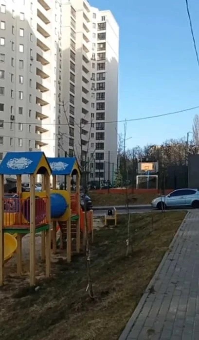 2 bedrooms! 2-room apartment for sale in Sokolniki residential complex with designer furniture.
