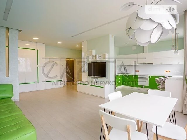 Sale of a 5-room apartment of 206 sq. m. on Mykilsko-Slobidska Street 1