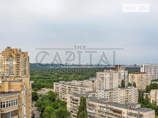 Sale of a 5-room apartment of 206 sq. m. on Mykilsko-Slobidska Street 1