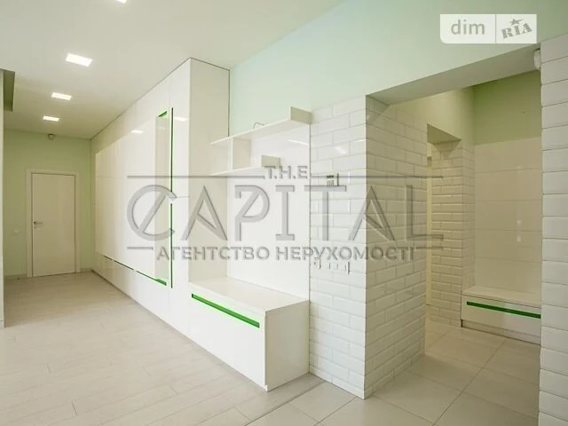 Sale of a 5-room apartment of 206 sq. m. on Mykilsko-Slobidska Street 1