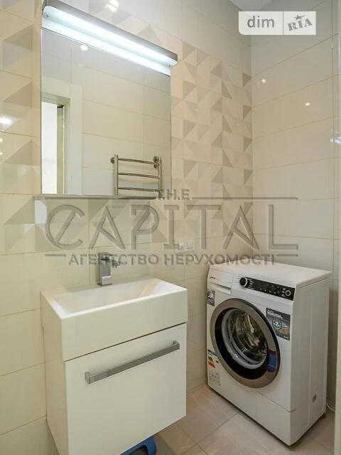 Sale of a 5-room apartment of 206 sq. m. on Mykilsko-Slobidska Street 1
