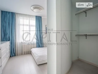 Sale of a 5-room apartment of 206 sq. m. on Mykilsko-Slobidska Street 1
