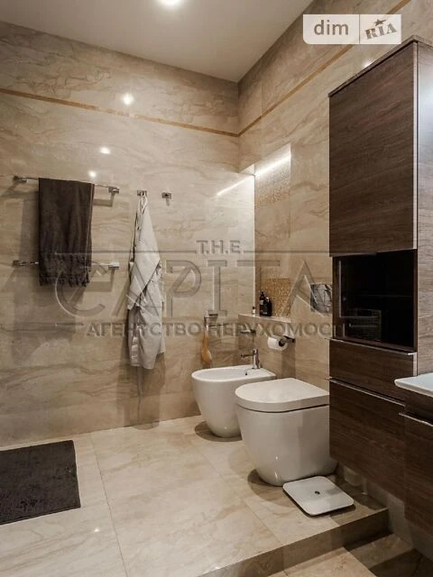 For sale 4-room apartment 171 sq. m. on Nazarivska Street 23A • ID 34