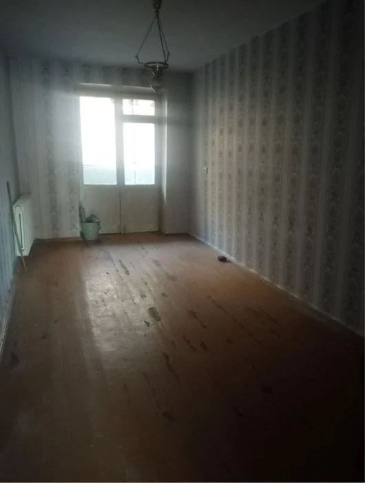 Двокімнатна квартира , Космос