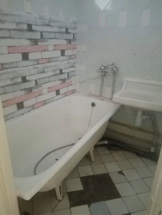 Двокімнатна квартира , Космос