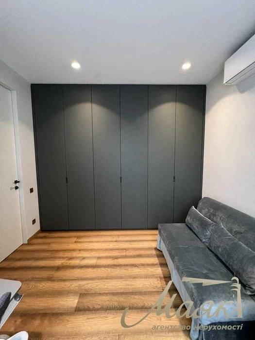 From the Owner, sale of a new apartment in the Center, SkyLine Resi residential complex