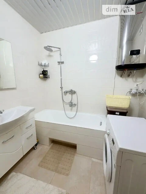 Продаж 2к квартири 60 кв. м на вул. Регенераторна 4 корпус 5
