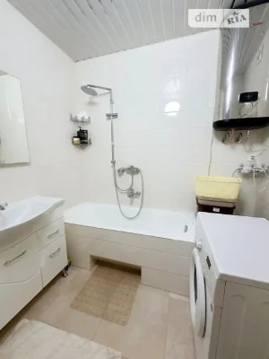Продаж 2к квартири 60 кв. м на вул. Регенераторна 4 корпус 5