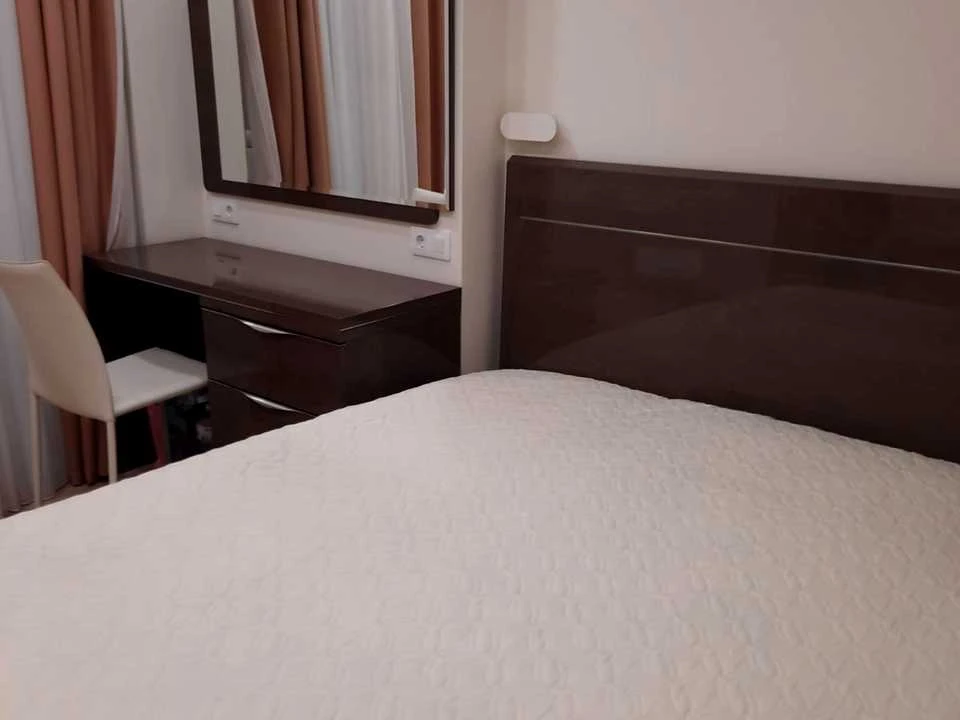 Квартира. Дніпро, Кулишівська вул. (Сергія Лазо)