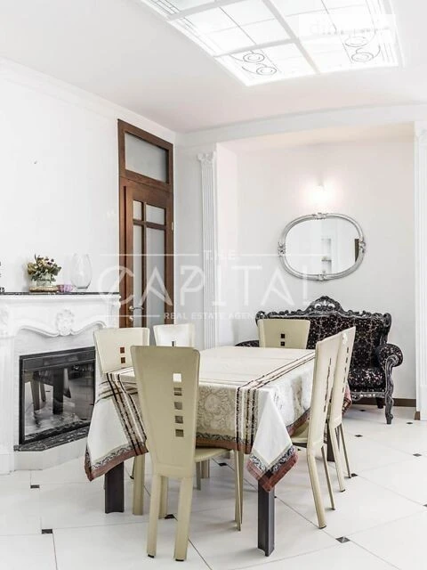 Sale of 4-room apartment 144 sq. m on Knyaziv Ostrozkih St. 46/2