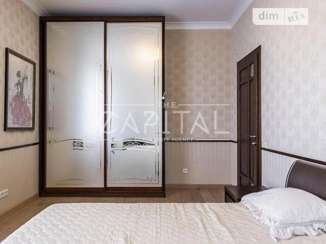 Sale of 4-room apartment 144 sq. m on Knyaziv Ostrozkih St. 46/2