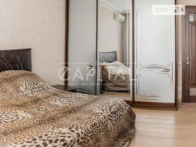 Sale of 4-room apartment 144 sq. m on Knyaziv Ostrozkih St. 46/2