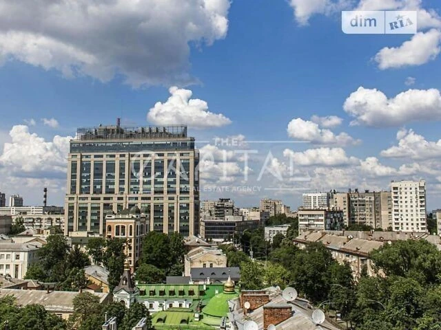 Sale of 4-room apartment 144 sq. m on Knyaziv Ostrozkih St. 46/2