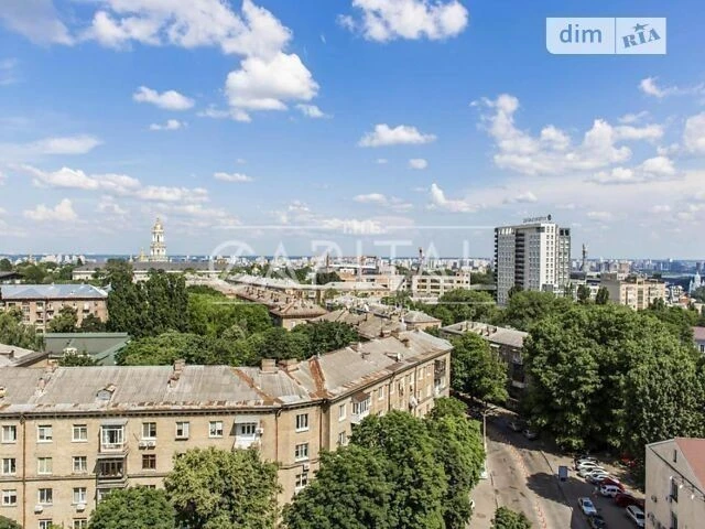 Sale of 4-room apartment 144 sq. m on Knyaziv Ostrozkih St. 46/2
