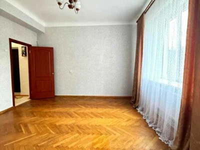 Apartment. Kharkiv, Bayrona Avenue.