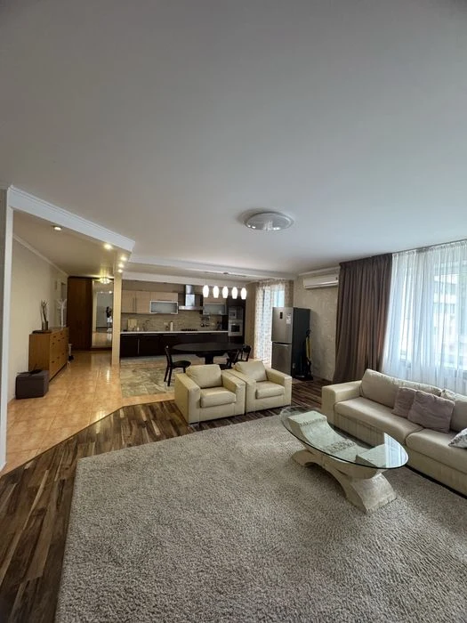 Продам 3х ком квартиру Приморском районе пер.Светлый