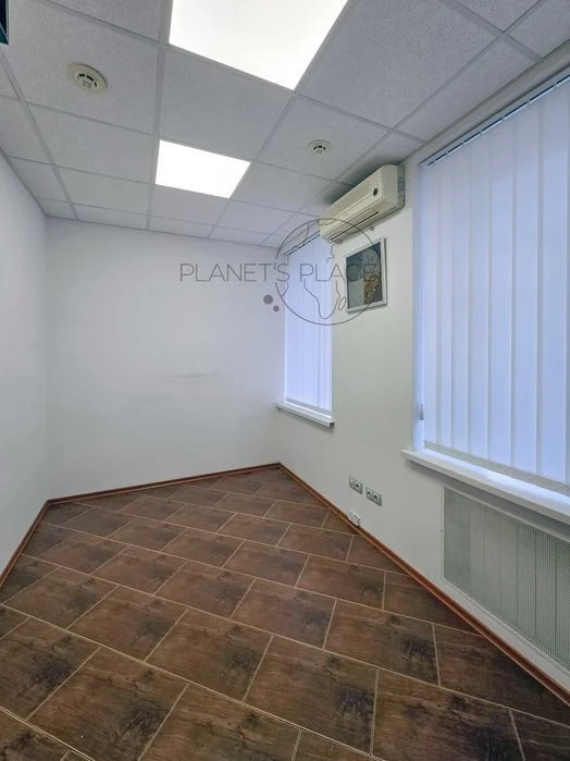 I will sell a 5-room apartment on Saksaganskoho St. 42. No commission!