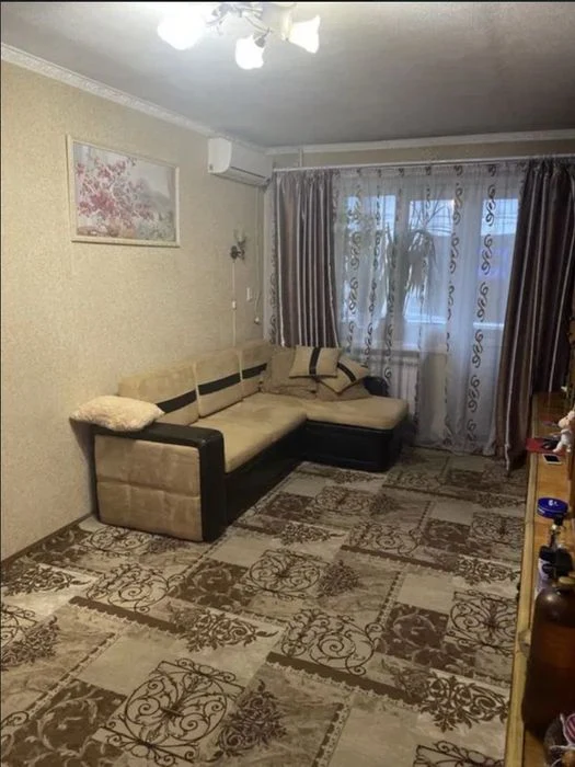 I will sell a 3-room apartment, str. Novoorlovskaya 22 (district of Ivan Maz. Ave