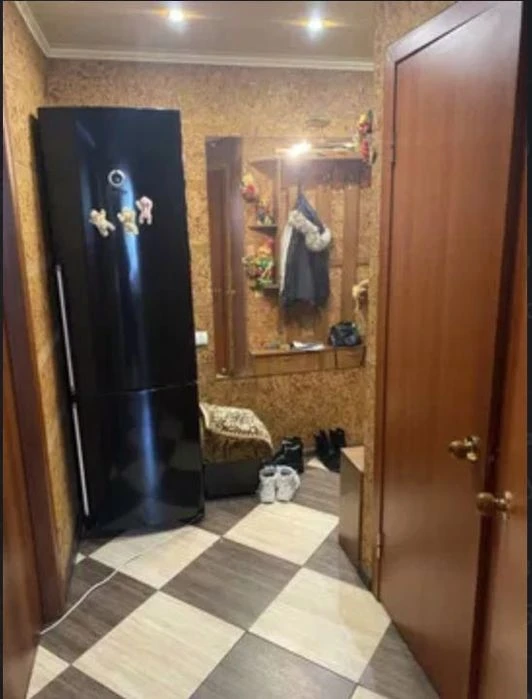 I will sell a 3-room apartment, str. Novoorlovskaya 22 (district of Ivan Maz. Ave
