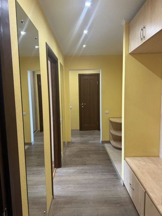 I will sell an ideal 2-room apartment on Sholom Aleichem 17 B street with a