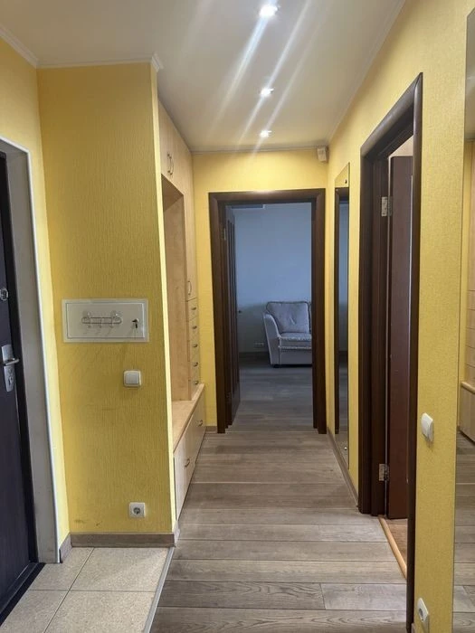 I will sell an ideal 2-room apartment on Sholom Aleichem 17 B street with a