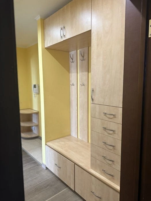 I will sell an ideal 2-room apartment on Sholom Aleichem 17 B street with a