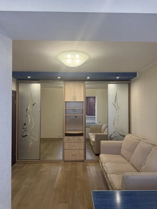I will sell an ideal 2-room apartment on Sholom Aleichem 17 B street with a