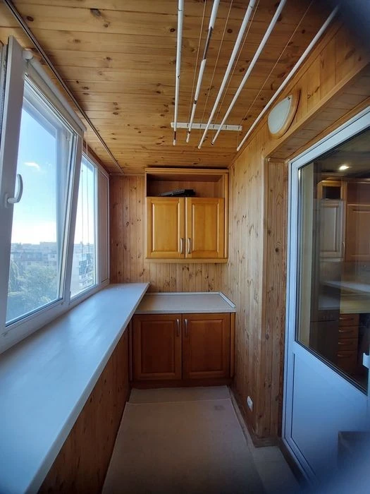I will sell an ideal 2-room apartment on Sholom Aleichem 17 B street with a