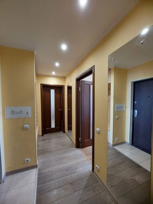 I will sell an ideal 2-room apartment on Sholom Aleichem 17 B street with a