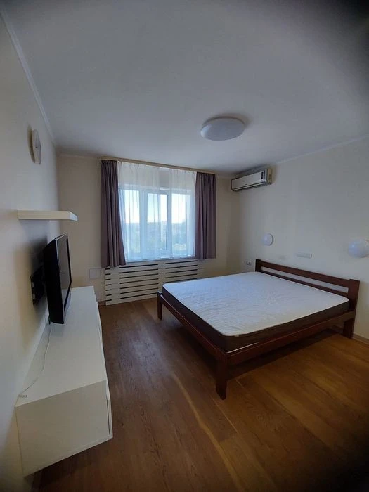 I will sell an ideal 2-room apartment on Sholom Aleichem 17 B street with a