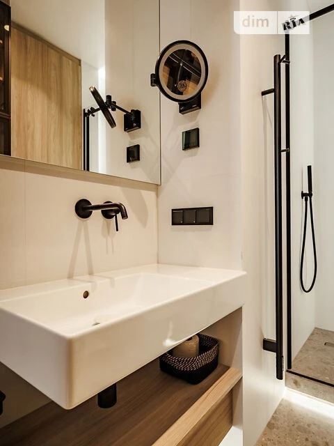 Sale of 2-room apartment 61 sq. m. on Mykhaylo Maksymovycha st. 26G