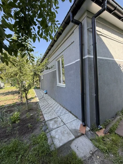 Продам гарний, добротний будинок в Полтаві, поруч з пляжем П