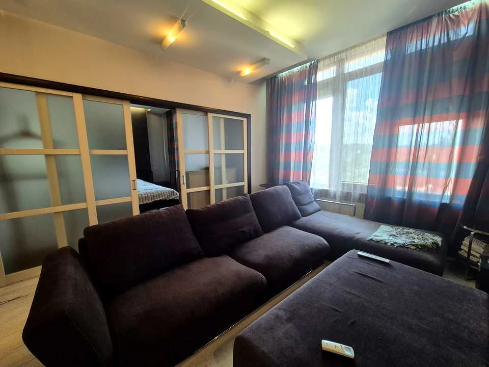 Apartment. Kyiv, Zhylyanska Street.