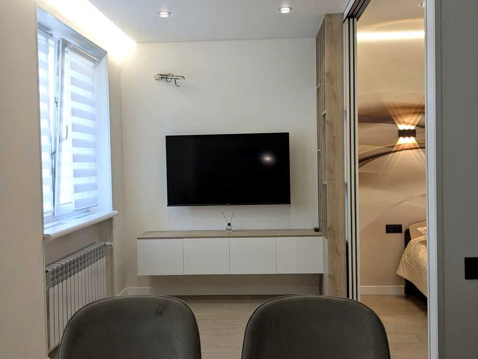 Apartment. Kharkiv, Myru St.