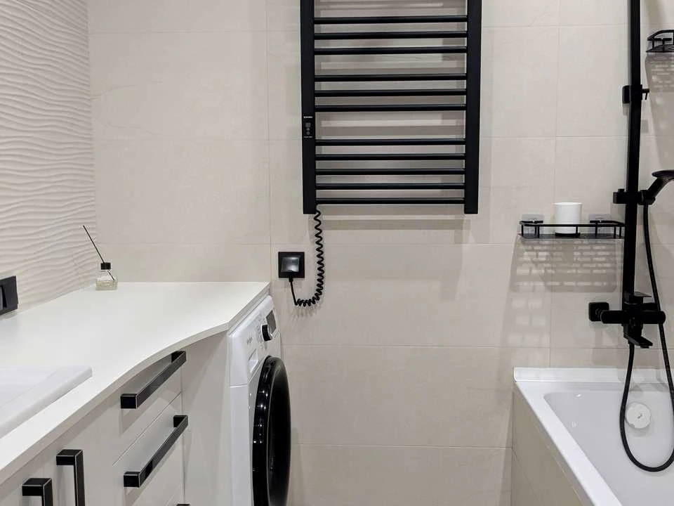 Apartment. Kharkiv, Myru St.