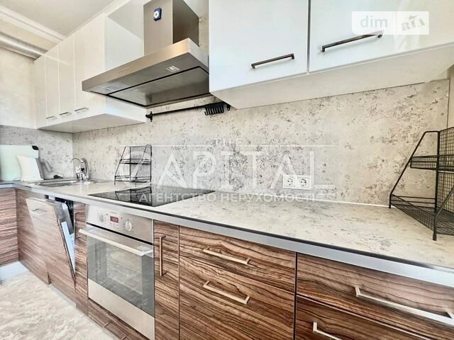 Продажа 3к квартиры 70 кв. м по ул. Ахматовой Анны 24 • ID 3