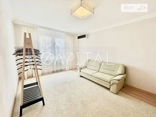 Продажа 3к квартиры 70 кв. м по ул. Ахматовой Анны 24 • ID 3