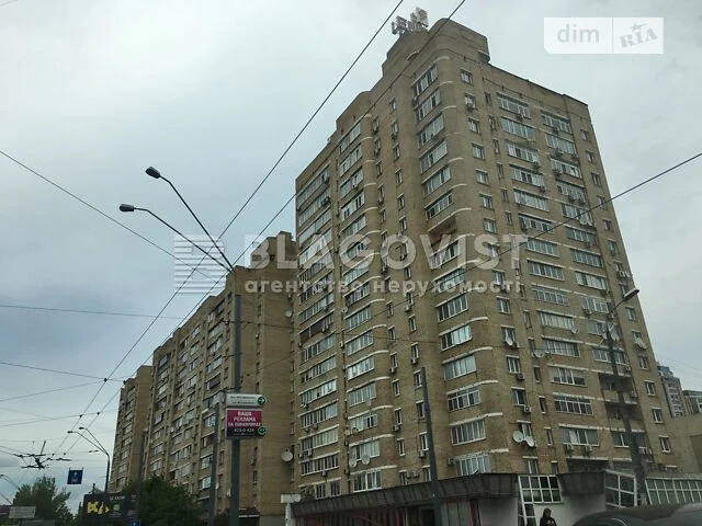 Sale of 3-room apartment 69.5 sq. m. on Oleksandra Dovzhenko St. 14