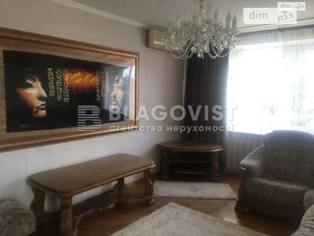 Sale of 3-room apartment 69.5 sq. m. on Oleksandra Dovzhenko St. 14