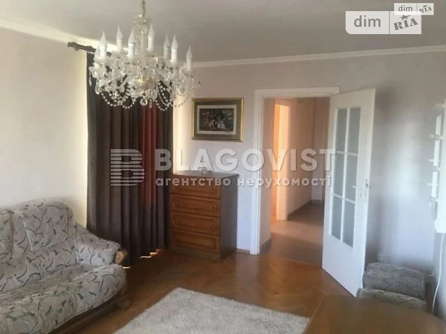 Sale of 3-room apartment 69.5 sq. m. on Oleksandra Dovzhenko St. 14
