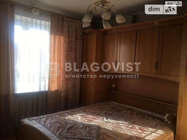 Sale of 3-room apartment 69.5 sq. m. on Oleksandra Dovzhenko St. 14