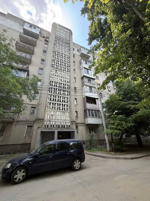 1-комнатная квартира в кирпичном доме на С.Рихтера. Гос.